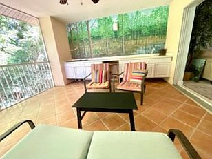 CLICK on picture to enlarge. Command Key F11 makes it even bigger. With the large picture a SLIDE SHOW is automatically activated. To go BACK and FORTH click on the LEFT or RIGHT side of the big picture. To finish the SLIDE SHOW click in the darkened area or on (x).