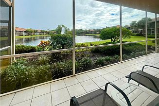 CLICK on picture to enlarge. Command Key F11 makes it even bigger. With the large picture a SLIDE SHOW is automatically activated. To go BACK and FORTH click on the LEFT or RIGHT side of the big picture. To finish the SLIDE SHOW click in the darkened area or on (x).