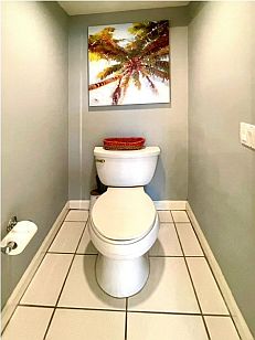 CLICK on picture to enlarge. Command Key F11 makes it even bigger. With the large picture a SLIDE SHOW is automatically activated. To go BACK and FORTH click on the LEFT or RIGHT side of the big picture. To finish the SLIDE SHOW click in the darkened area or on (x).
