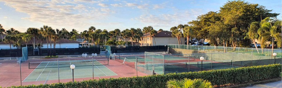 WINTERPARK Tennis- & Pickleball Pl&auml;tze.