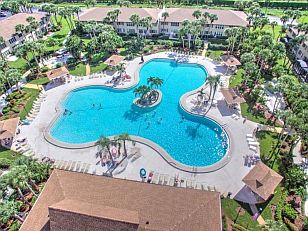 Mit einem KLICK aufs Bild vergrössert es sich. Mit F11 macht man es noch grösser. Mit dem grossen Bild wird gleichzeitig eine SLIDE-SHOW zur Verfügung gestellt. Es geht VOR oder ZURÜCK in dem man RECHTS oder LINKS auf das grosse Bild klickt. Beendet wird die Gross-Darstellung durch KLICK in den abgedunkelten Bereich oder auf (x).